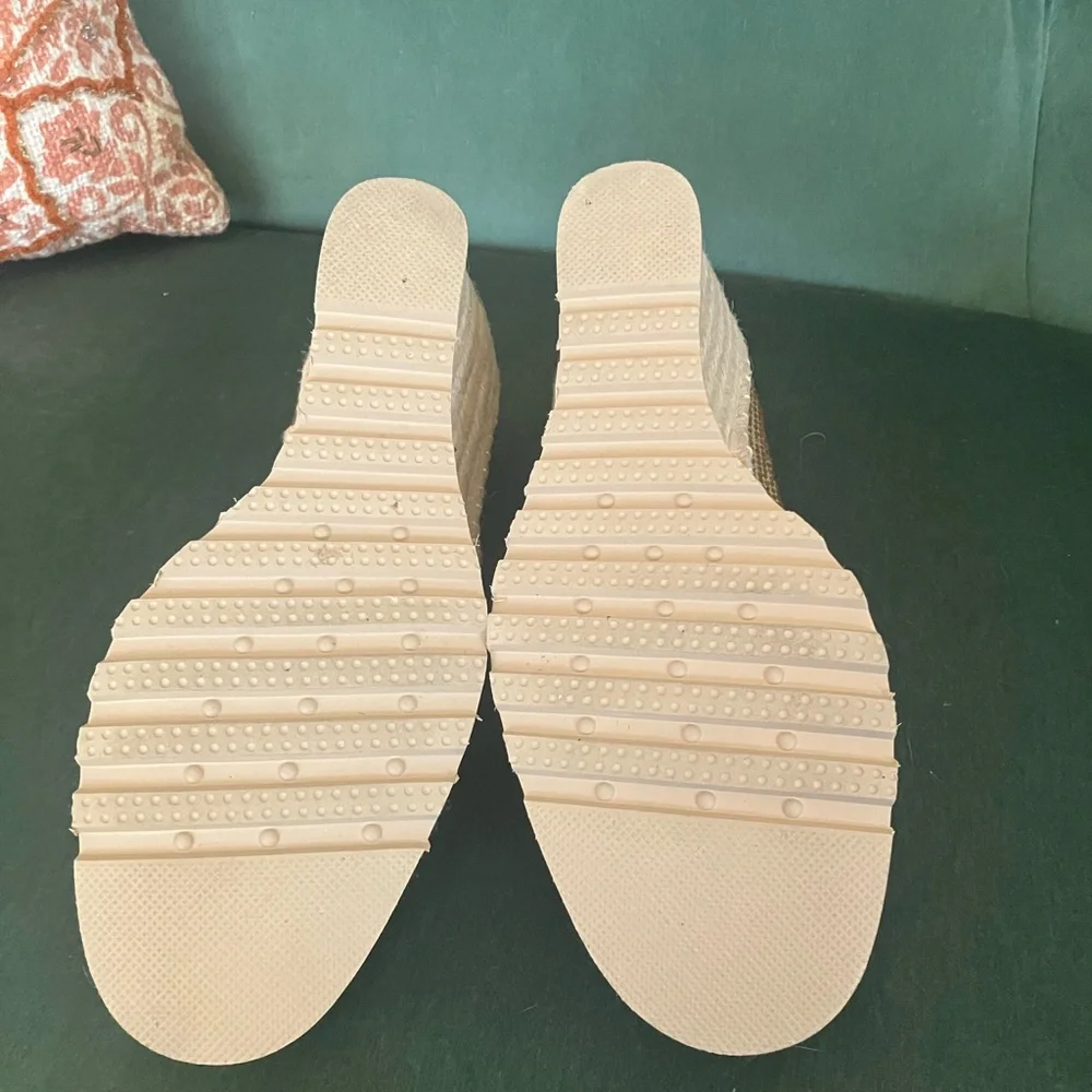 Gold / light tan Woven Espadrille Wedge Shoes EU 39 (better fits for EU38 🦶)